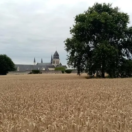 Les Ecuries Des Princesses Fontevraud L'Abbaye Extérieur photo